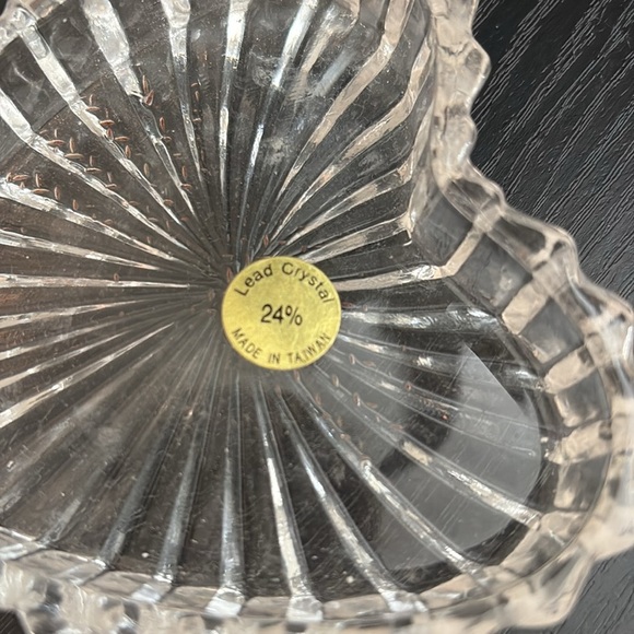 Heart-Shaped Lead Crystal Trinket with Gold Accent “I Love You” Engraving - Picture 3 of 7